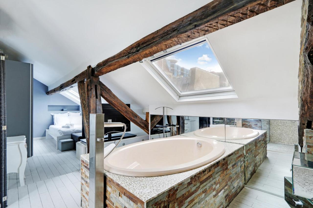Pick A Flat'S Apartments In Le Marais - Rue Saint Merri Paris Exterior photo